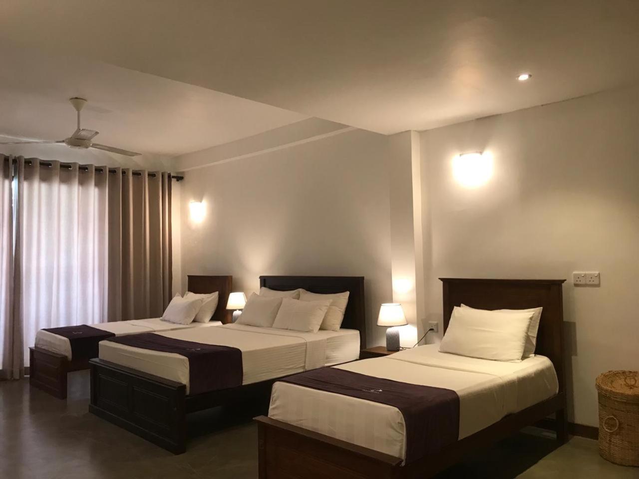 Tantalize Beach Hikkaduwa Exterior photo